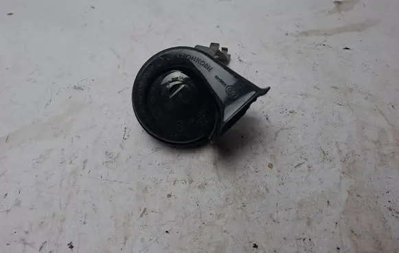 BMW 3 F30 F35 F31 Horn signal 7245422 6033FB2818 121217L8