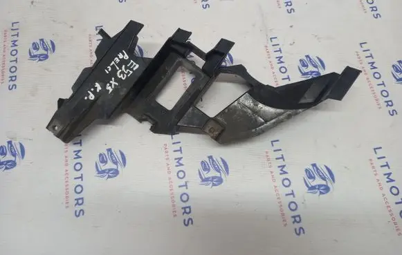 BMW X5 E53 Headlight/headlamp mounting bracket 15183500