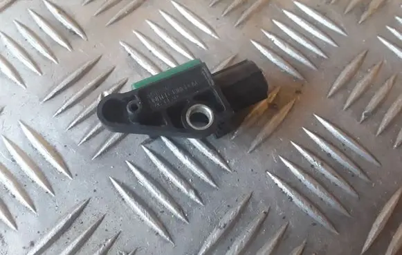 Volkswagen Tiguan Airbag deployment crash/impact sensor 5N0959351B