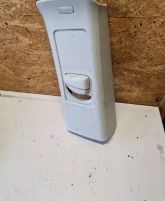 (B) pillar trim (top)