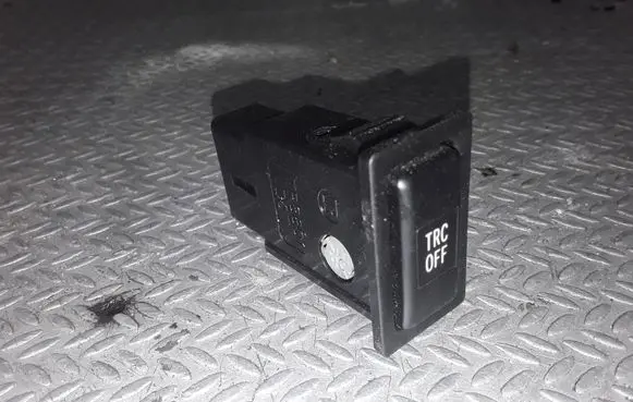 Traction control (ASR) switch