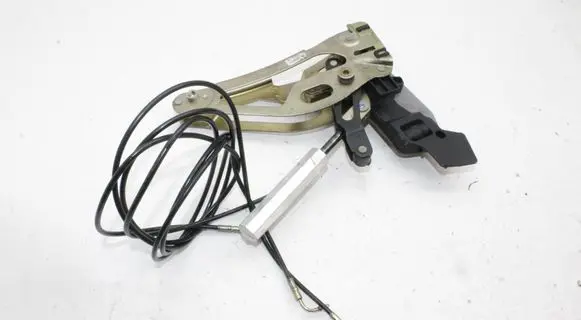 Mercedes-Benz SL R230 Convertible roof lock/latch 2307900371