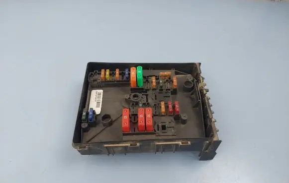 Volkswagen Golf V Fuse module 1K0937125A 017183071