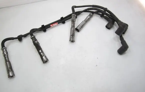 Volkswagen Golf V Ignition plug leads 06A035255C 0300174101 06A035255