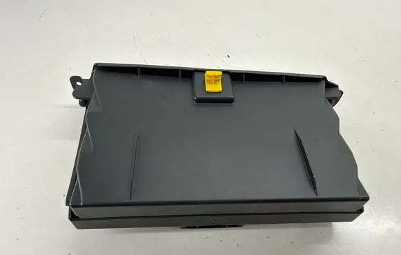 Ford Mustang VI Glove box FR3B13546A