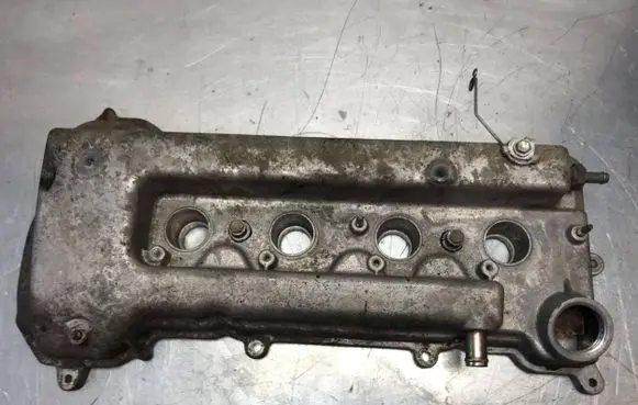 Toyota Corolla Verso AR10 Rocker cam cover 
