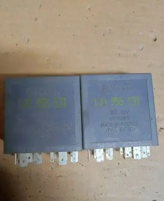 Volkswagen PASSAT B5.5 Other relay 1J0955531 5WK1045