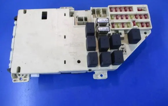 Chrysler 300M Fuse box set 04760228AB