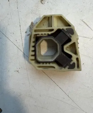 Volkswagen Caddy Radiator mount bracket 1K0121367 02122