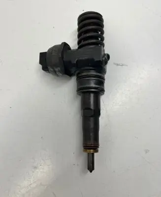 Audi A3 S3 8P Fuel injector 0414720215