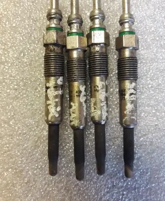 Renault Scenic II - Grand scenic II Glow plug 8200464077