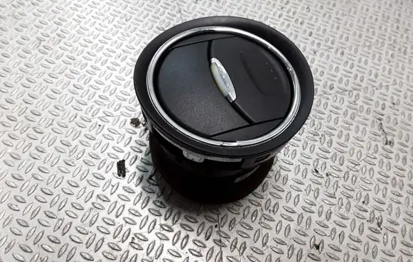 Ford Mondeo MK IV Dash center air vent grill 6M21U018B09ADW