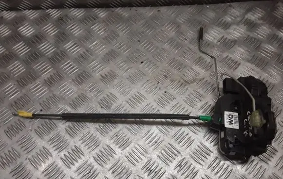 Chevrolet Cruze Rear door lock 13578242