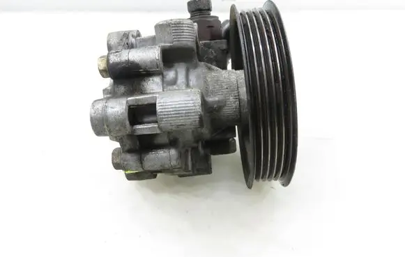 Toyota Corolla Verso E121 Power steering pump 