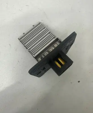 Hyundai i30 Heater blower motor/fan resistor 
