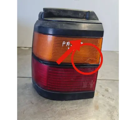 Volkswagen PASSAT B3 Rear/tail lights 333945111