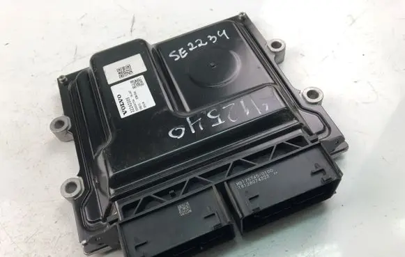 Volvo V60 Engine control unit/module 32242005