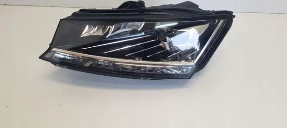 Skoda Fabia Mk3 (NJ) Headlight/headlamp