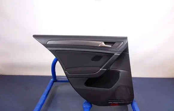 Volkswagen Golf Sportsvan Door card panel trim set 