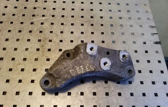 Audi A3 S3 8P Gearbox mounting bracket 1K0199117