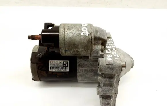 Peugeot 3008 II Starter motor 9801667780 M000T22473