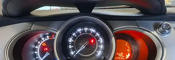 Speedometer (instrument cluster)