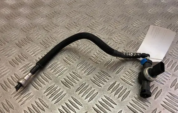 Volvo XC60 Fuel line pipe 32363465