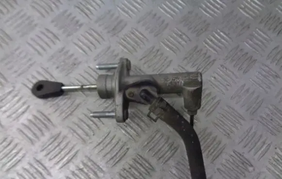 Hyundai i20 (PB PBT) Clutch release bearing slave cylinder 