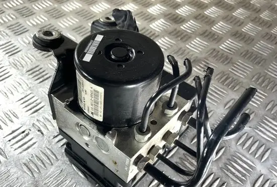 Volvo S60 ABS Pump P31329137 31329137