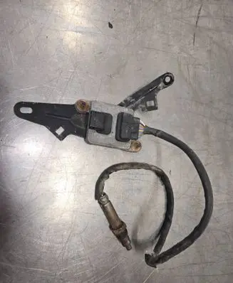 Mercedes-Benz ML W166 Lambda probe sensor A0009057000