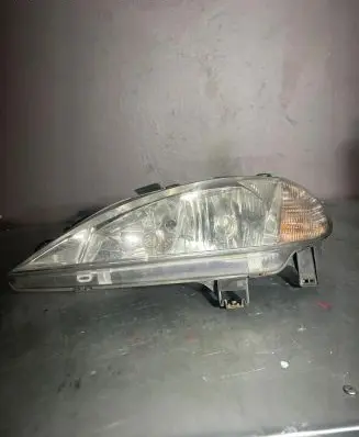 Renault Megane I Headlight/headlamp 67743615 7701047184