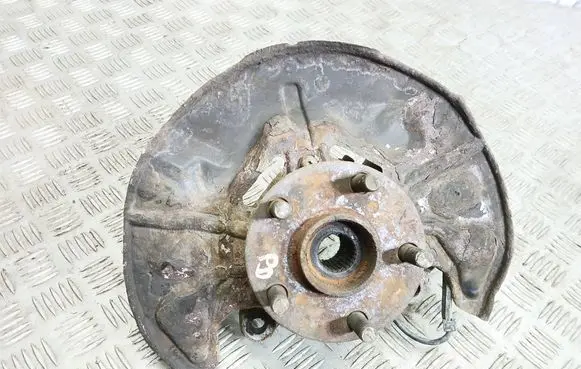 Toyota Avensis T250 Front wheel hub spindle knuckle