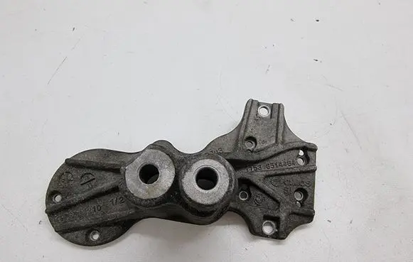 BMW 5 F10 F11 Engine mounting bracket 8514464 8577062