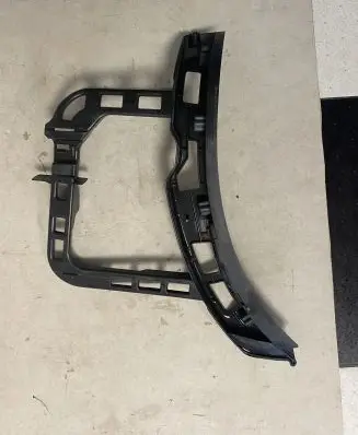 Volkswagen PASSAT B7 Bumper support mounting bracket corner 3AF807377