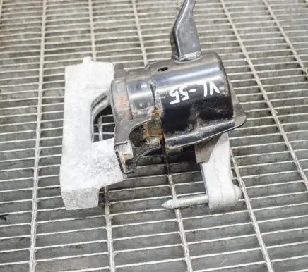 Toyota C-HR I Engine mount bracket G7201605