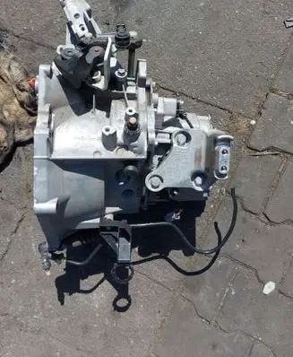 Peugeot 3008 II Manual 5 speed gearbox 20R101