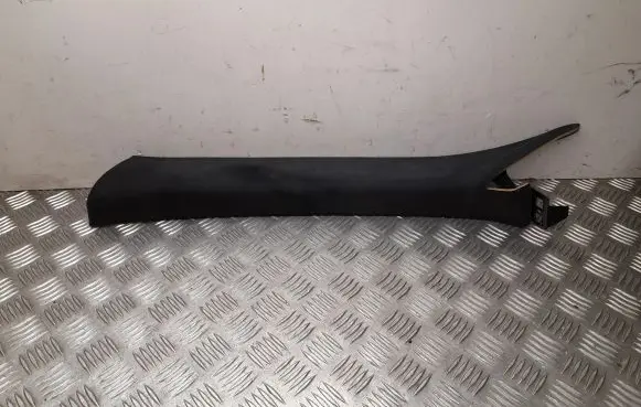 Maserati Ghibli (A) pillar trim 670010334