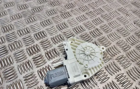 Audi A1 Rear door window regulator motor 8K0959812A 12440260220 1101919813201