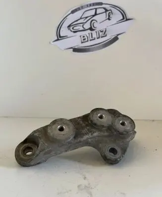 Opel Insignia A Gearbox mounting bracket 3228255