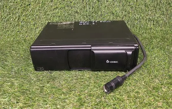Audi TT Mk1 CD/DVD changer 8N8035111A