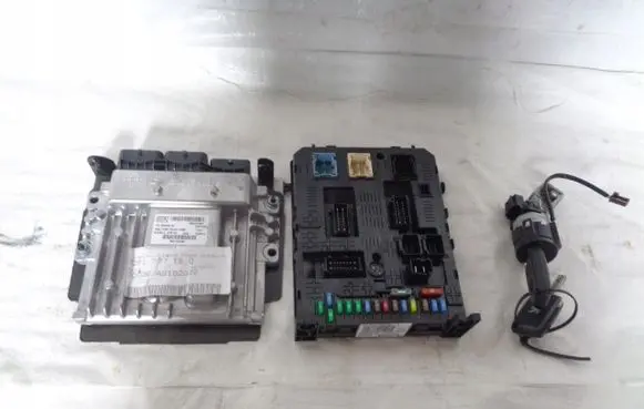 Peugeot 3008 I Engine ECU kit and lock set 9667083880