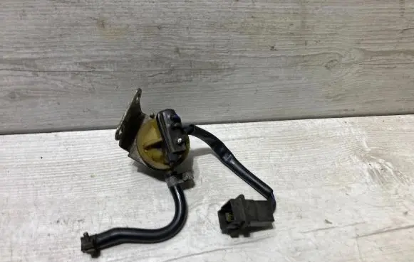Bentley Mulsanne Fuel pressure regulator 