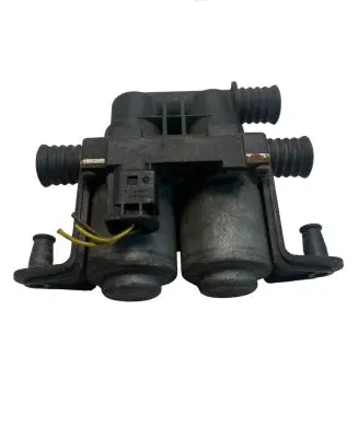 BMW 5 E60 E61 Coolant heater control valve 1147412137 8374995