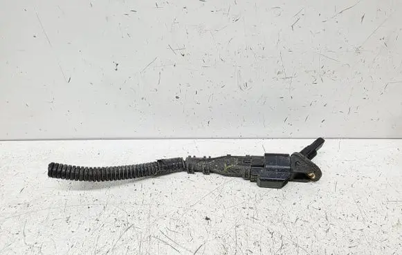Volvo V40 Cross country ABS brake wheel speed sensor 32301800 30748149