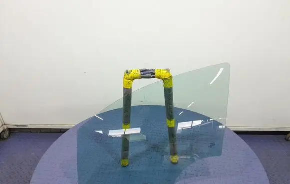 Renault Captur Front door window glass four-door 