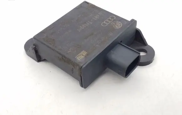 Volkswagen Touareg II Tire pressure sensor 7PP907283