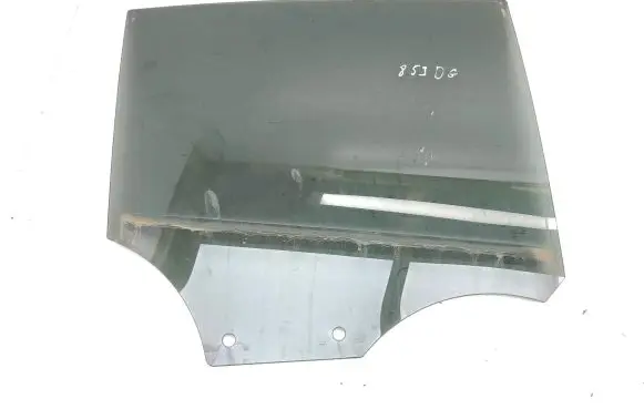 Peugeot 208 Rear door window glass