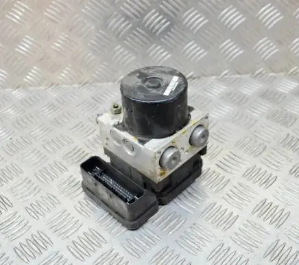 Volvo S80 ABS Pump 31261142 10092604043