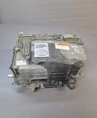 Toyota Yaris Voltage converter inverter G920052031