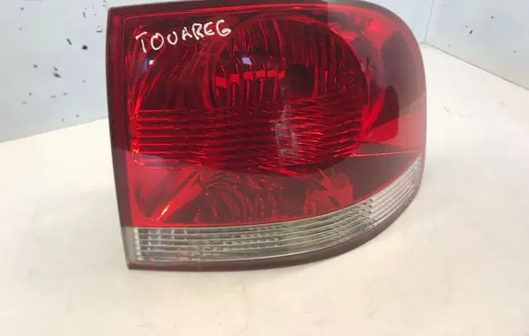 Volkswagen Touareg I Rear/tail lights 28258002 nr512